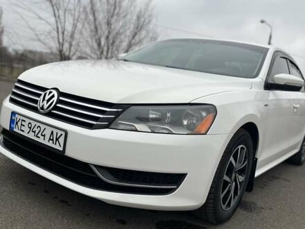 Белый Фольксваген Пассат, объемом двигателя 2.48 л и пробегом 211 тыс. км за 12200 $, фото 1 на Automoto.ua