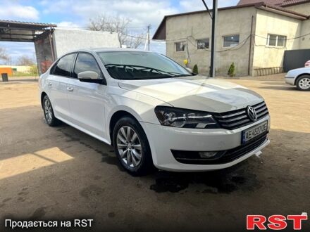 Фольксваген Пассат 2013 в Кривом Роге на Automoto.ua Белый Фольксваген Пассат, объемом двигателя 2.5 л и пробегом 275 тыс. км за 10500 $, фото 1 на Automoto.ua