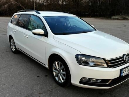 Білий Фольксваген Пассат, об'ємом двигуна 1.6 л та пробігом 216 тис. км за 9477 $, фото 1 на Automoto.ua