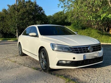 Білий Фольксваген Пассат, об'ємом двигуна 2 л та пробігом 304 тис. км за 11400 $, фото 1 на Automoto.ua