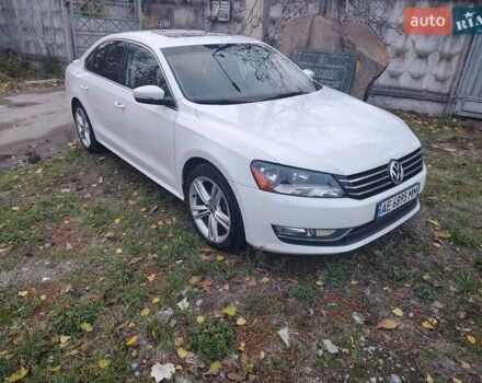 Фольксваген Пассат 2013 в Каменское - Днепродзержинск на Automoto.ua Белый Фольксваген Пассат, объемом двигателя 1.8 л и пробегом 206 тыс. км за 10299 $, фото 1 на Automoto.ua