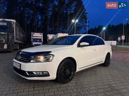 Белый Фольксваген Пассат, объемом двигателя 2 л и пробегом 230 тыс. км за 9400 $, фото 1 на Automoto.ua