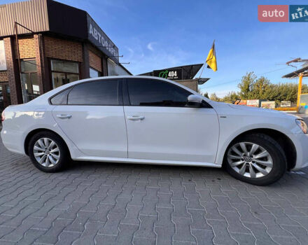 Белый Фольксваген Пассат, объемом двигателя 1.8 л и пробегом 100 тыс. км за 8800 $, фото 1 на Automoto.ua