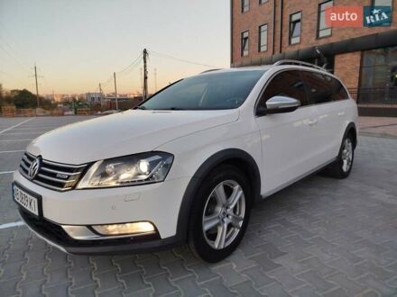 Фольксваген Пассат 2014 в Виннице на Automoto.ua Белый Фольксваген Пассат, объемом двигателя 2 л и пробегом 280 тыс. км за 14200 $, фото 1 на Automoto.ua