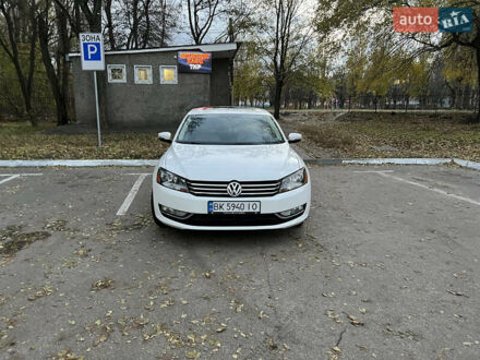 Фольксваген Пассат 2014 у Кропивницькому (Кіровограді) на Automoto.ua Білий Фольксваген Пассат, об'ємом двигуна 1.97 л та пробігом 240 тис. км за 14000 $, фото 1 на Automoto.ua