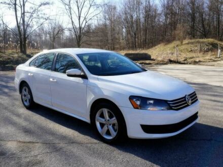 Белый Фольксваген Пассат, объемом двигателя 1.8 л и пробегом 82 тыс. км за 8300 $, фото 1 на Automoto.ua