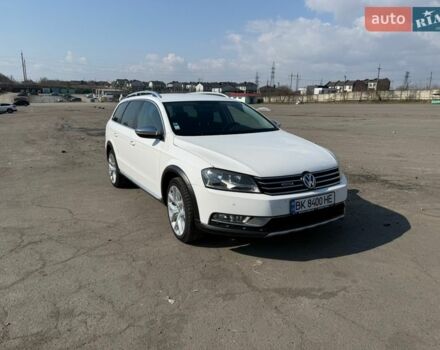 Белый Фольксваген Пассат, объемом двигателя 2 л и пробегом 317 тыс. км за 12700 $, фото 1 на Automoto.ua