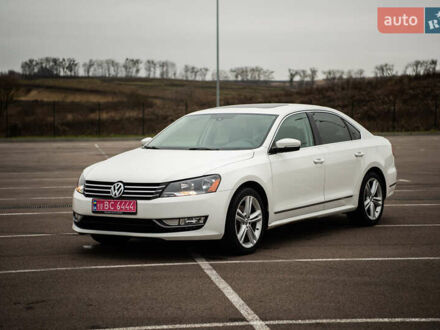 Білий Фольксваген Пассат, об'ємом двигуна 2 л та пробігом 205 тис. км за 12999 $, фото 1 на Automoto.ua