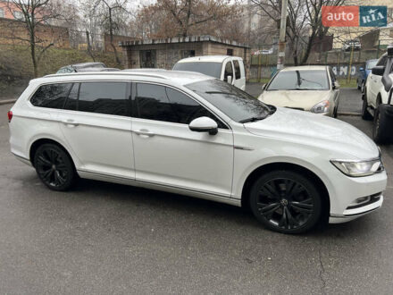 Фольксваген Пассат 2015 у Києві на Automoto.ua Білий Фольксваген Пассат, об'ємом двигуна 1.97 л та пробігом 230 тис. км за 13400 $, фото 1 на Automoto.ua