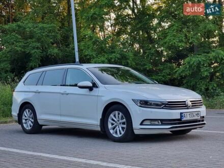 Белый Фольксваген Пассат, объемом двигателя 1.6 л и пробегом 267 тыс. км за 12750 $, фото 1 на Automoto.ua