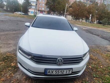 Белый Фольксваген Пассат, объемом двигателя 1.97 л и пробегом 252 тыс. км за 16500 $, фото 1 на Automoto.ua