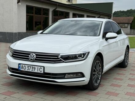 Фольксваген Пассат 2015 в Хусте на Automoto.ua Белый Фольксваген Пассат, объемом двигателя 0 л и пробегом 173 тыс. км за 17999 $, фото 1 на Automoto.ua