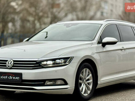 Білий Фольксваген Пассат, об'ємом двигуна 1.97 л та пробігом 301 тис. км за 14999 $, фото 1 на Automoto.ua