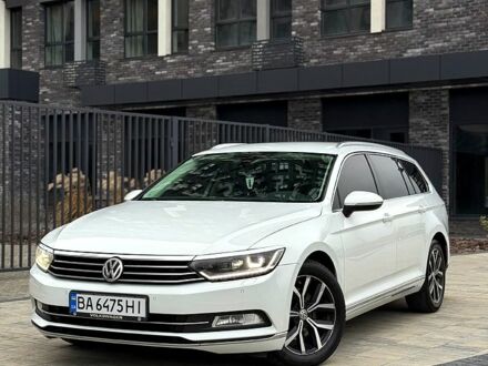 Белый Фольксваген Пассат, объемом двигателя 2 л и пробегом 256 тыс. км за 14999 $, фото 1 на Automoto.ua