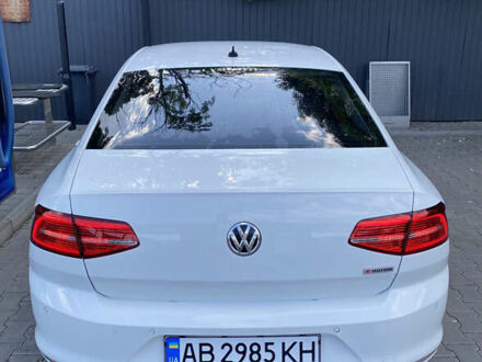 Білий Фольксваген Пассат, об'ємом двигуна 1.97 л та пробігом 239 тис. км за 18000 $, фото 1 на Automoto.ua
