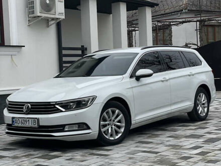 Белый Фольксваген Пассат, объемом двигателя 1.97 л и пробегом 295 тыс. км за 13400 $, фото 1 на Automoto.ua