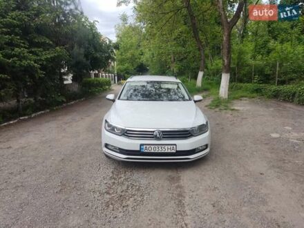 Фольксваген Пассат 2015 в Великом Березном на Automoto.ua Белый Фольксваген Пассат, объемом двигателя 1.6 л и пробегом 283 тыс. км за 12500 $, фото 1 на Automoto.ua