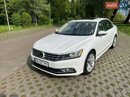 Белый Фольксваген Пассат, объемом двигателя 1.8 л и пробегом 126 тыс. км за 13900 $, фото 1 на Automoto.ua