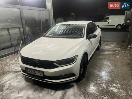 Белый Фольксваген Пассат, объемом двигателя 1.97 л и пробегом 280 тыс. км за 14200 $, фото 1 на Automoto.ua