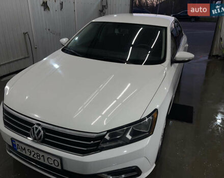 Білий Фольксваген Пассат, об'ємом двигуна 1.8 л та пробігом 238 тис. км за 12500 $, фото 1 на Automoto.ua