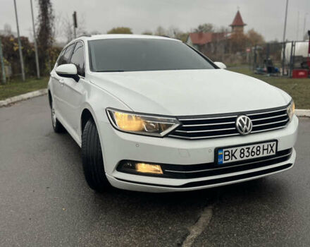 Белый Фольксваген Пассат, объемом двигателя 1.97 л и пробегом 265 тыс. км за 13900 $, фото 1 на Automoto.ua