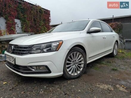 Фольксваген Пассат 2016 в Сумах на Automoto.ua Белый Фольксваген Пассат, объемом двигателя 1.8 л и пробегом 101 тыс. км за 13500 $, фото 1 на Automoto.ua