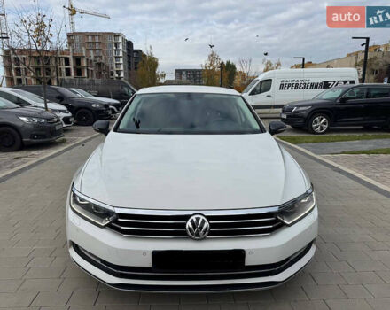 Белый Фольксваген Пассат, объемом двигателя 1.97 л и пробегом 193 тыс. км за 15999 $, фото 1 на Automoto.ua