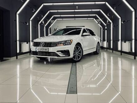 Фольксваген Пассат 2016 в Кривом Роге на Automoto.ua Белый Фольксваген Пассат, объемом двигателя 2 л и пробегом 2 тыс. км за 14500 $, фото 1 на Automoto.ua