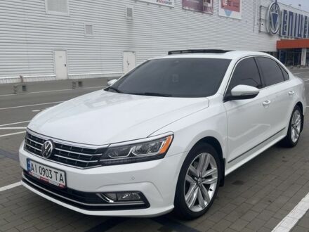 Білий Фольксваген Пассат, об'ємом двигуна 1.8 л та пробігом 250 тис. км за 12500 $, фото 1 на Automoto.ua