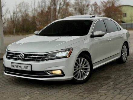 Белый Фольксваген Пассат, объемом двигателя 1.8 л и пробегом 165 тыс. км за 12199 $, фото 1 на Automoto.ua