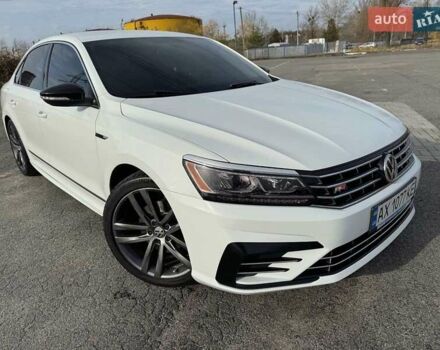 Белый Фольксваген Пассат, объемом двигателя 1.8 л и пробегом 165 тыс. км за 13500 $, фото 1 на Automoto.ua