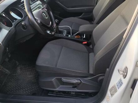 Белый Фольксваген Пассат, объемом двигателя 1.6 л и пробегом 298 тыс. км за 13450 $, фото 1 на Automoto.ua