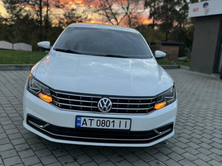 Белый Фольксваген Пассат, объемом двигателя 1.8 л и пробегом 137 тыс. км за 11900 $, фото 1 на Automoto.ua