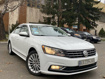 Білий Фольксваген Пассат, об'ємом двигуна 1.8 л та пробігом 209 тис. км за 11300 $, фото 1 на Automoto.ua