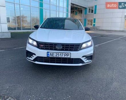 Білий Фольксваген Пассат, об'ємом двигуна 1.8 л та пробігом 145 тис. км за 12500 $, фото 1 на Automoto.ua