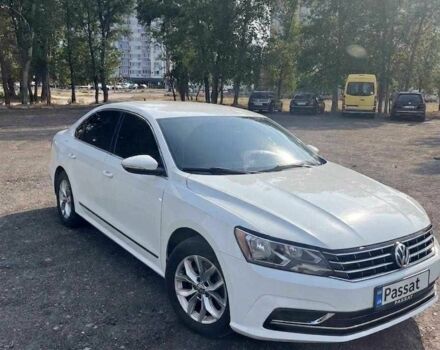 Белый Фольксваген Пассат, объемом двигателя 1.8 л и пробегом 180 тыс. км за 13515 $, фото 1 на Automoto.ua