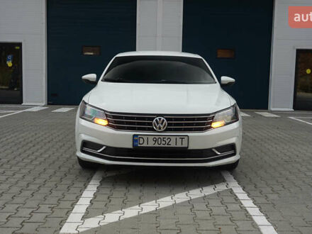 Білий Фольксваген Пассат, об'ємом двигуна 1.8 л та пробігом 204 тис. км за 12000 $, фото 1 на Automoto.ua