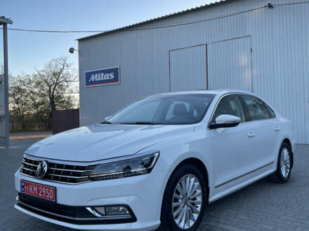 Белый Фольксваген Пассат, объемом двигателя 0 л и пробегом 38 тыс. км за 15600 $, фото 1 на Automoto.ua