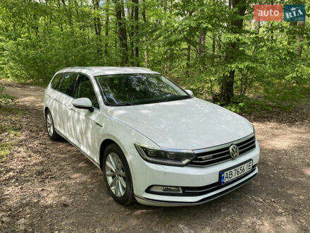 Фольксваген Пассат 2016 в Ладыжин на Automoto.ua Белый Фольксваген Пассат, объемом двигателя 1.97 л и пробегом 218 тыс. км за 20500 $, фото 1 на Automoto.ua