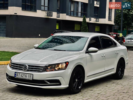 Белый Фольксваген Пассат, объемом двигателя 1.8 л и пробегом 214 тыс. км за 11700 $, фото 1 на Automoto.ua