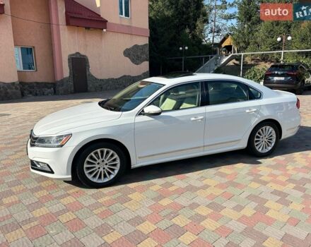 Белый Фольксваген Пассат, объемом двигателя 1.8 л и пробегом 145 тыс. км за 12900 $, фото 1 на Automoto.ua