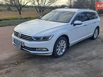 Белый Фольксваген Пассат, объемом двигателя 2 л и пробегом 282 тыс. км за 14700 $, фото 1 на Automoto.ua