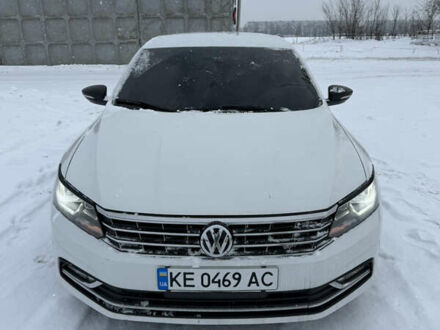 Белый Фольксваген Пассат, объемом двигателя 1.8 л и пробегом 95 тыс. км за 12555 $, фото 1 на Automoto.ua