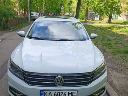 Білий Фольксваген Пассат, об'ємом двигуна 1.8 л та пробігом 195 тис. км за 13800 $, фото 1 на Automoto.ua
