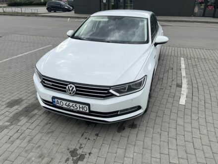 Фольксваген Пассат 2017 в Мукачеве на Automoto.ua Белый Фольксваген Пассат, объемом двигателя 2 л и пробегом 234 тыс. км за 16200 $, фото 1 на Automoto.ua