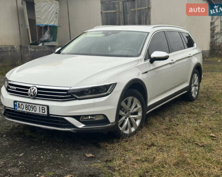 Белый Фольксваген Пассат, объемом двигателя 1.97 л и пробегом 265 тыс. км за 19500 $, фото 1 на Automoto.ua