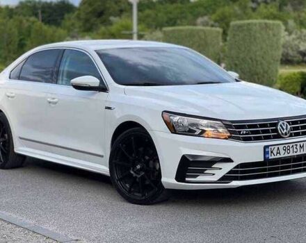 Белый Фольксваген Пассат, объемом двигателя 1.8 л и пробегом 120 тыс. км за 12000 $, фото 1 на Automoto.ua