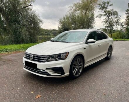 Фольксваген Пассат 2017 в Киеве на Automoto.ua Белый Фольксваген Пассат, объемом двигателя 0 л и пробегом 98 тыс. км за 9700 $, фото 1 на Automoto.ua