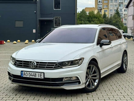 Белый Фольксваген Пассат, объемом двигателя 1.6 л и пробегом 262 тыс. км за 16000 $, фото 1 на Automoto.ua