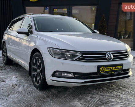 Белый Фольксваген Пассат, объемом двигателя 1.98 л и пробегом 272 тыс. км за 16200 $, фото 1 на Automoto.ua